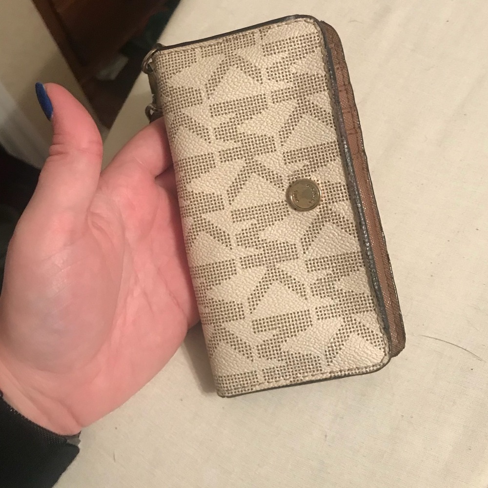 Michael Kors wristlet